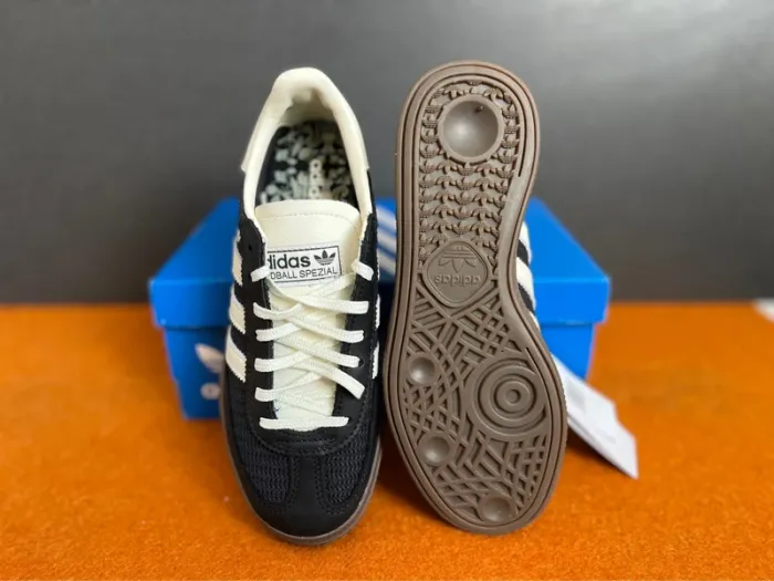 Adidas Original Handball Spezial - core black/ivory/gum - photo numéro 3