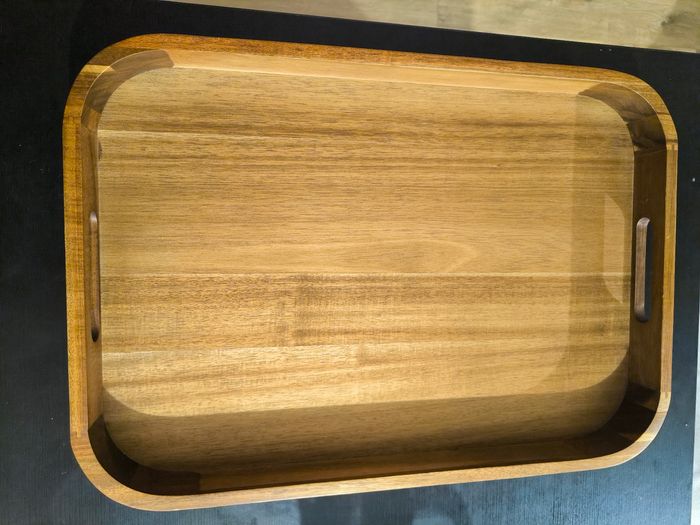 Grand plateau Sesilu en bois d'acacia Kave Home