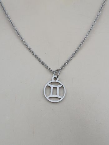 Collier en acier inoxydable argenté signe astrologique gémeaux ♊️