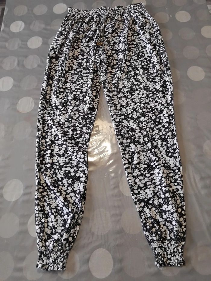 Pantalon d'été taille M