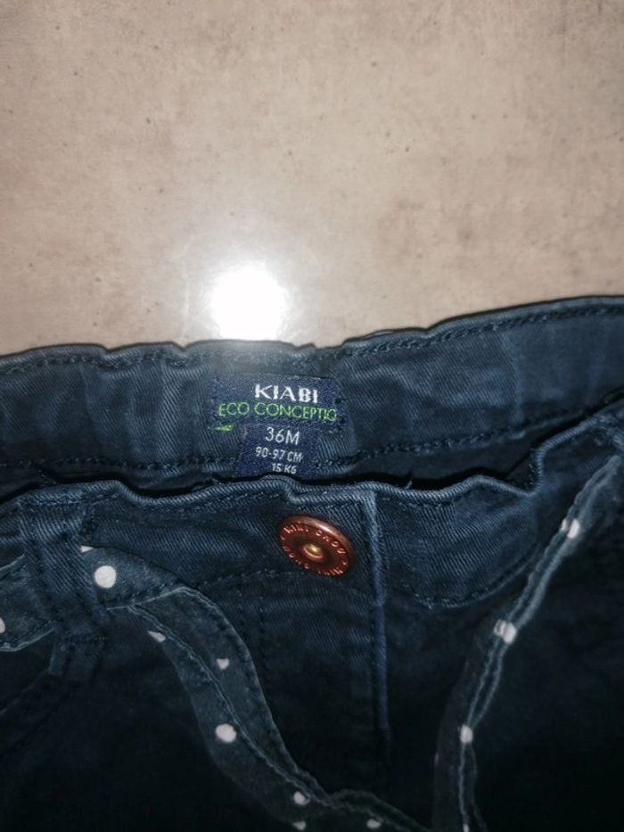 Jean avec petite ceinture assortie / Kiabi / 36 mois / 90-97cm - photo numéro 3