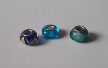 Charms perles bleu