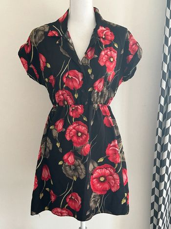 Robe noir à fleurs taille 36