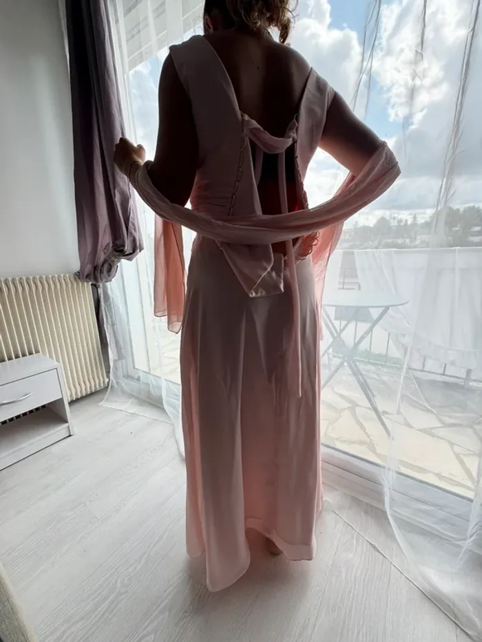 Robe de demoiselle d’honneur rose poudrée – Taille S – Dos lacé + étole incluse - photo numéro 2