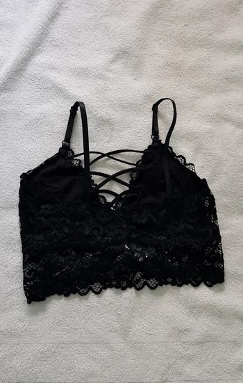 Brassière avec lassage sur le devant