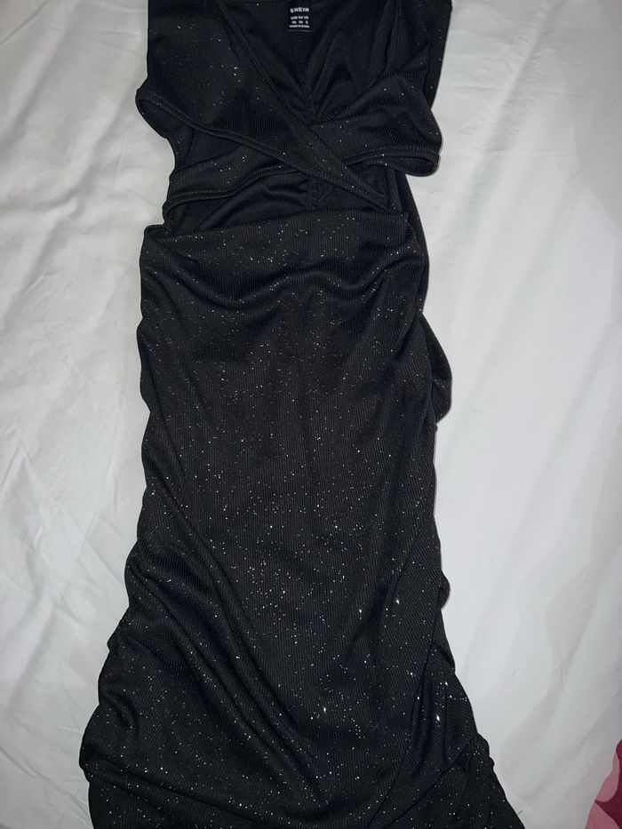 Robe pailletée - photo numéro 3