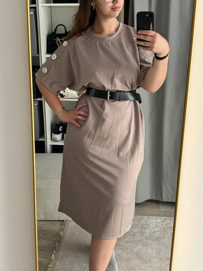 robe avec bouton - photo numéro 2