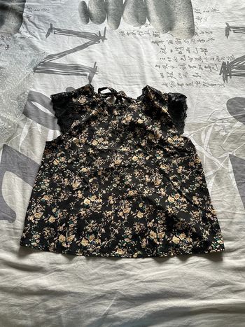Haut à fleur