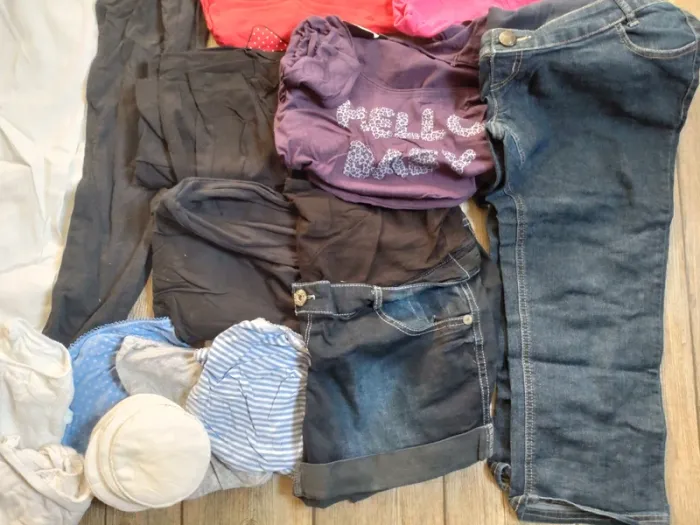 Gros lot de vêtements grossesse taille M38/40 + donne sous-vêtements grossesse et allaitement - photo numéro 7