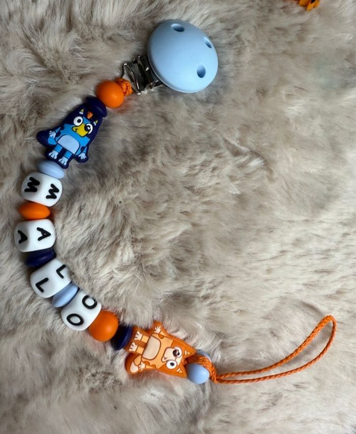 Attache tétine bluey