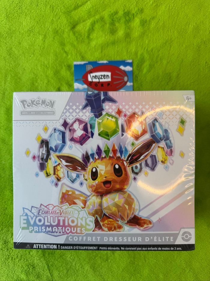 Coffret Dresseur d'Élite ETB Pokémon Évolutions Prismatiques EV8.5 Neuf et scellé
