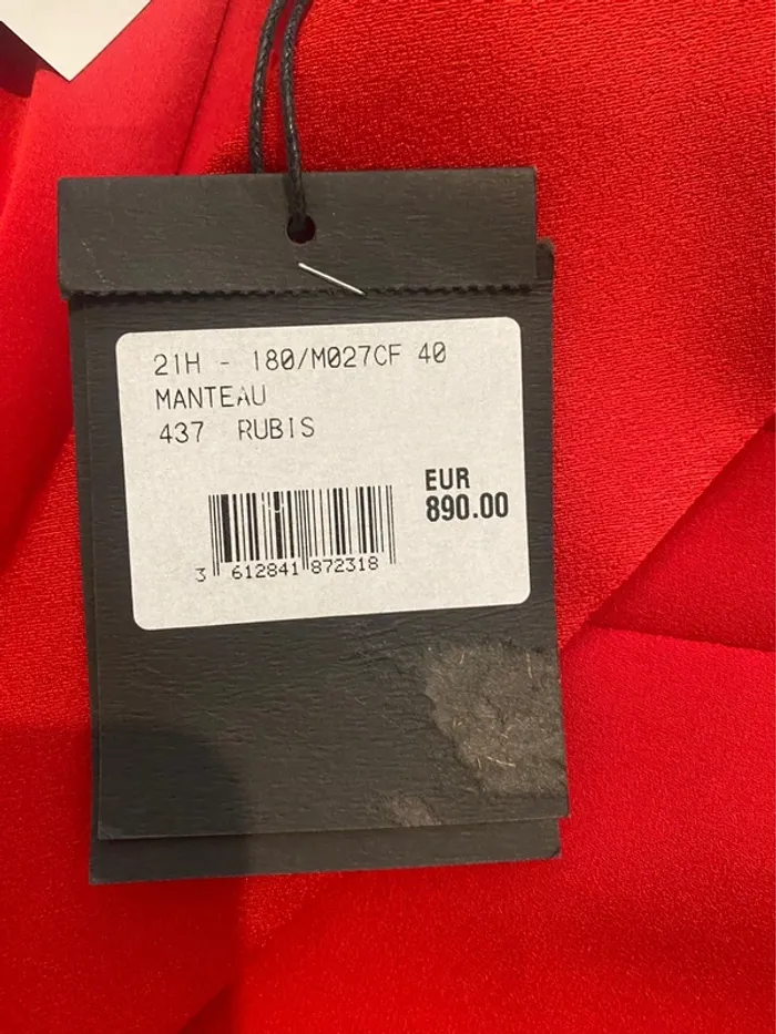 Cape rouge Paule Ka taille 40 neuve - photo numéro 4