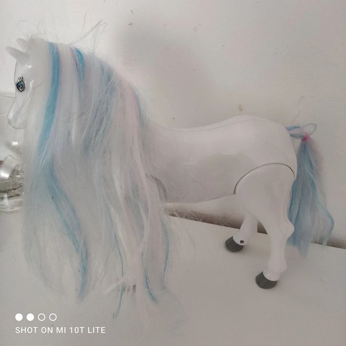 Cheval articulé barbie ? - photo numéro 2