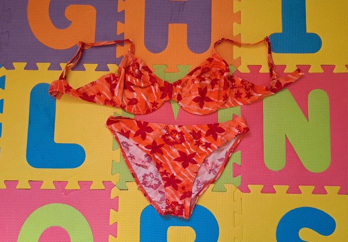 Maillot de bain 2 pièces orange fleurs, taille XL (42/95C)