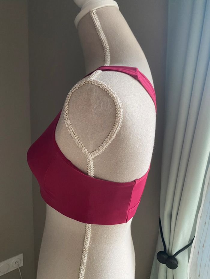Brassière de sport ou Haut de maillot de bain - photo numéro 2