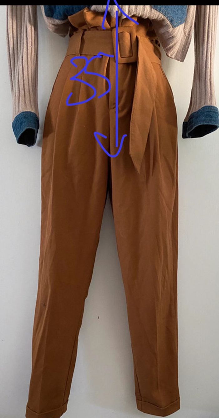 Bershka pantalon t 32  taille haute entre  marron moutarde des photos représentent bien la couleur - photo numéro 11