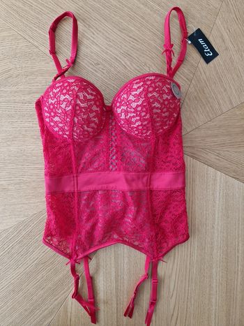 Magnifique guêpière Etam 85 C neuve
