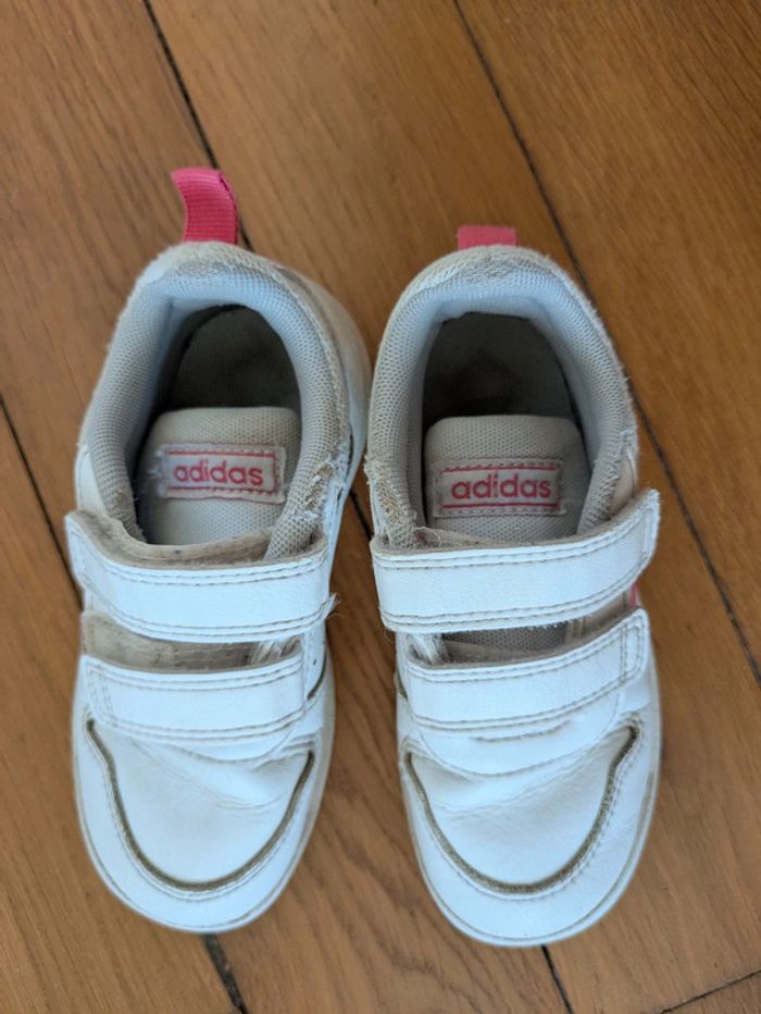 Lot paires baskets fille pointure 25 26 27 - photo numéro 2