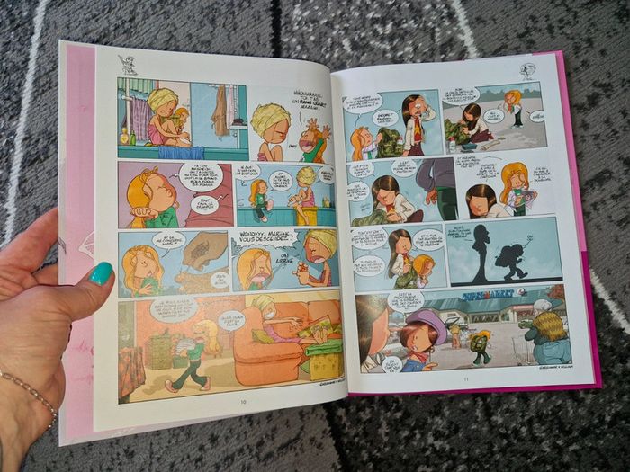 Livre "Les sisters" en BD - photo numéro 3