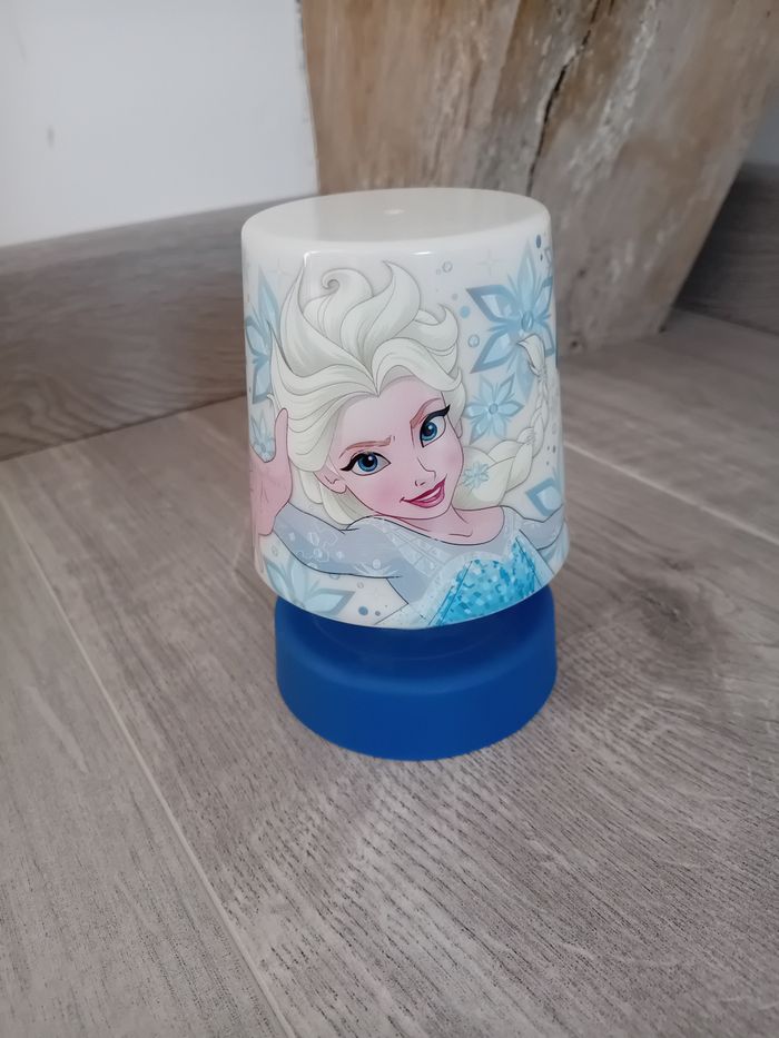 Lampe veilleuse Reine des Neiges