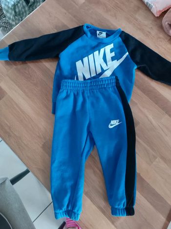 Ensemble jogging Nike 18 mois 86cm