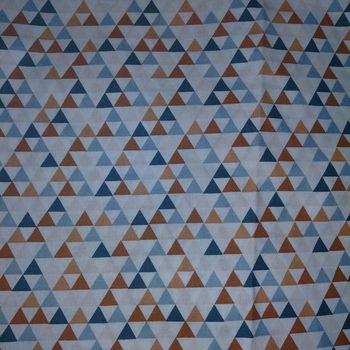Buttinette- grand coupon de coton motifs triangles
