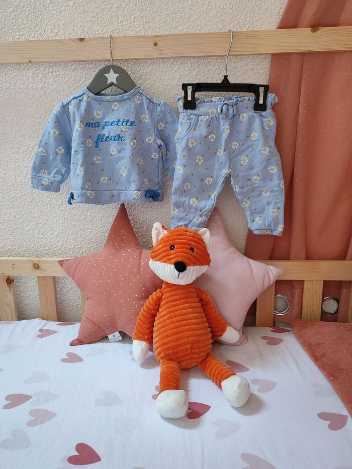 Ensemble pull + jogging - Molletonné - Motifs fleurs - 9 mois - Proche du neuf - Mots d'enfants