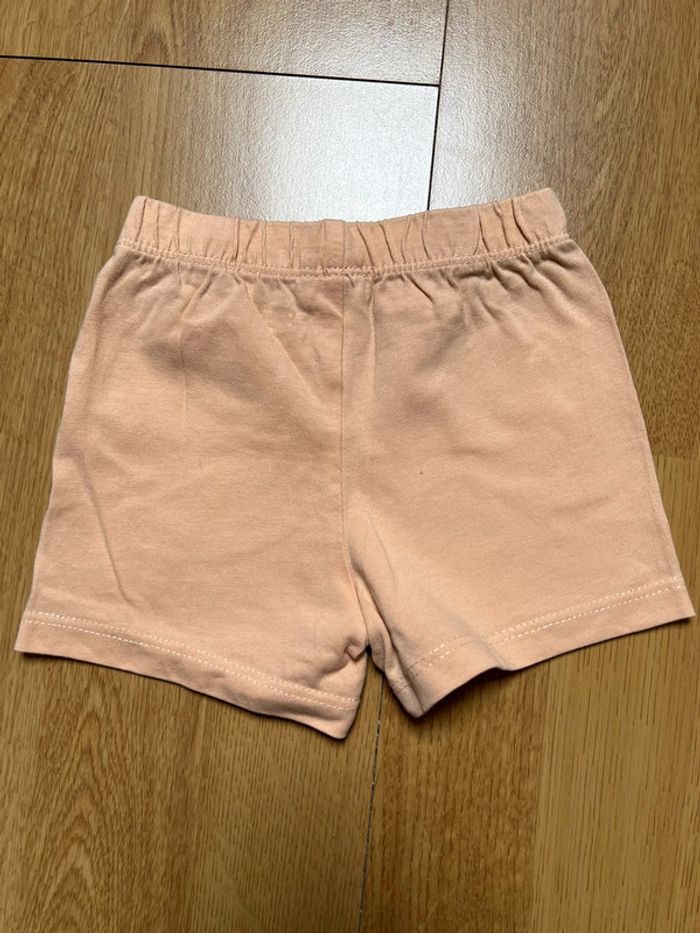 Short 6 mois - photo numéro 2