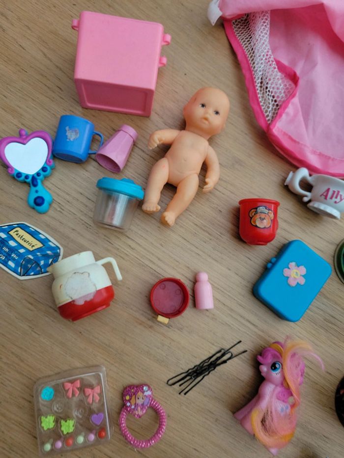 Lot Jouet en vrac dont disney my little pony pop it accessoires poupon etc - photo numéro 12