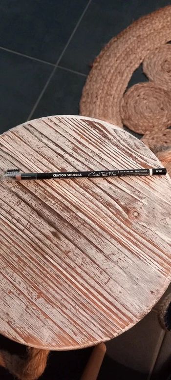 crayon sourcils