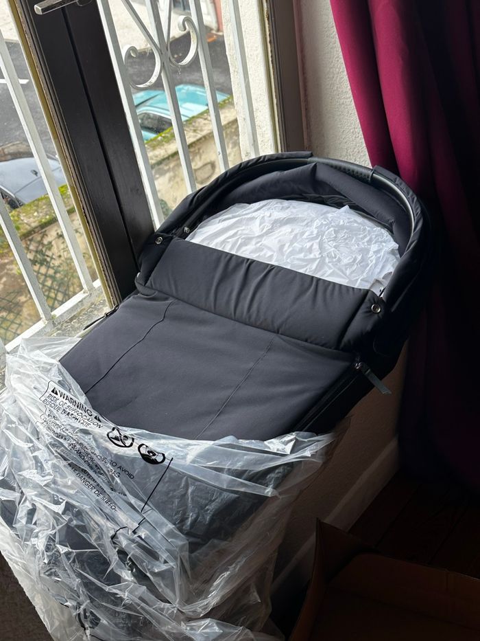 Trio PRIAM POUSSETTE CYBEX (châssis, Nacelle et siège aussi) - photo numéro 5