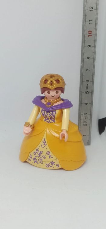 Femme princesse robe jaune à fleurs violettes playmobil