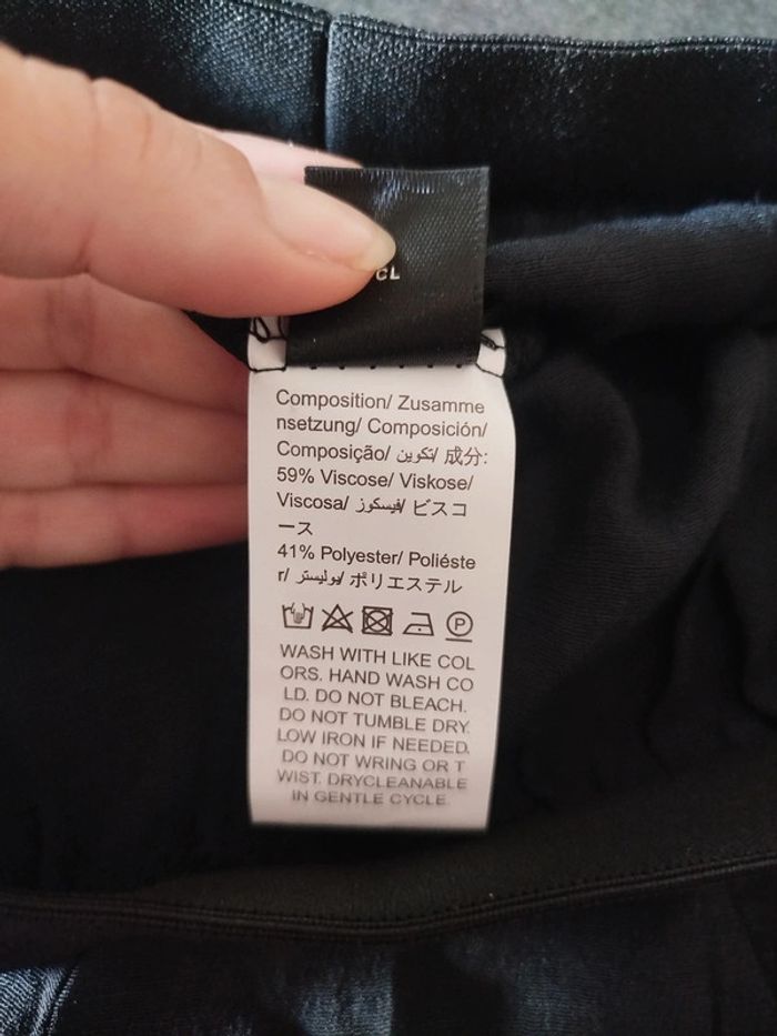 Short cache maillot - photo numéro 3