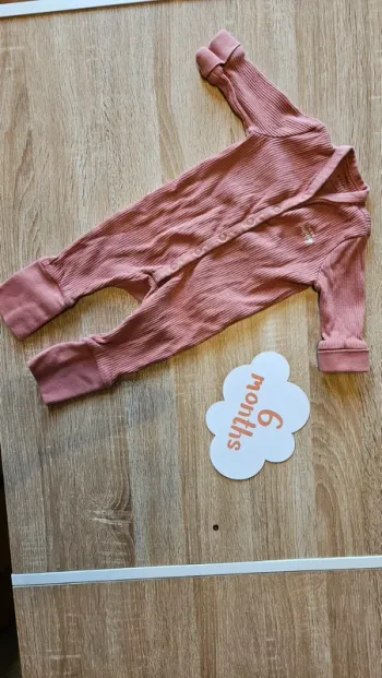 Pyjama sans pied taille 6 mois