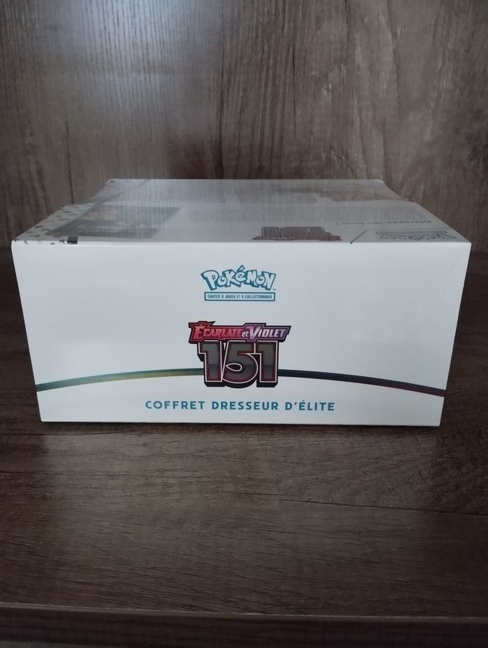 Pokémon 
ETB 
Ecarlate et Violet EV3.5
151 - photo numéro 4