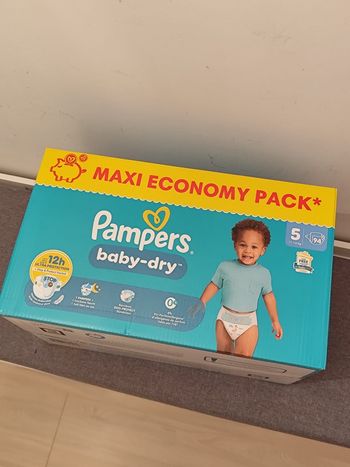 Pampers Baby-DryTaille 5 neuf