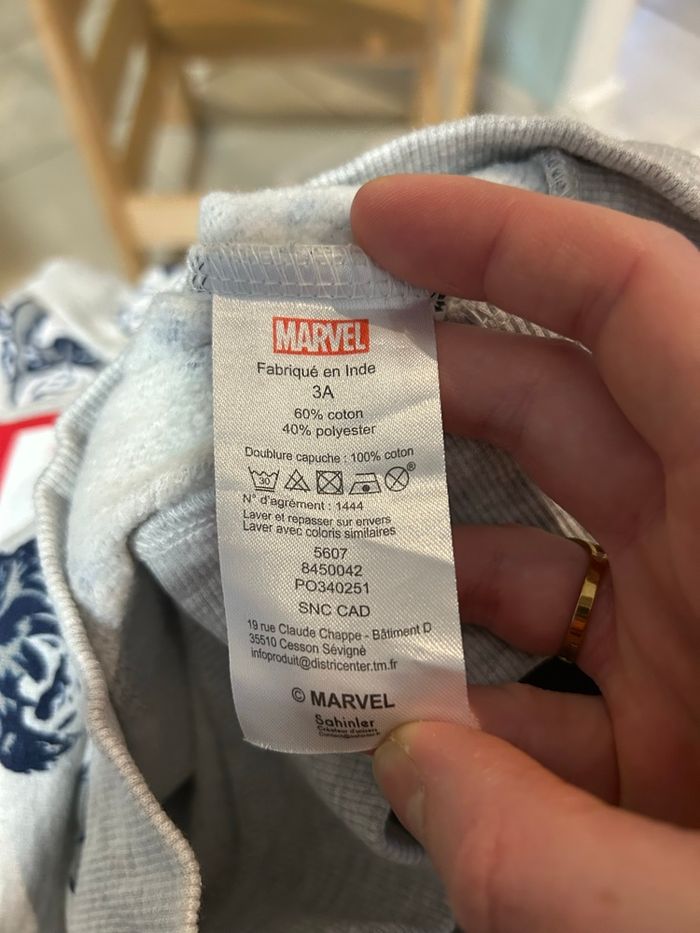 Sweat à capuche Marvel - photo numéro 3