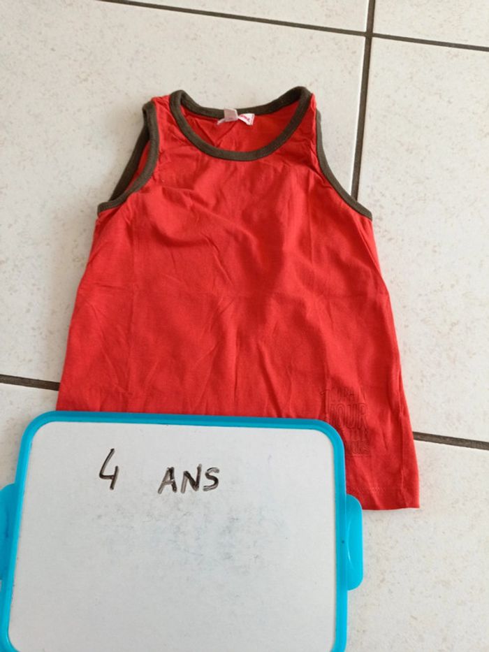 T-shirt sans manches