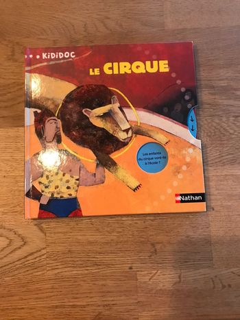 Livre Kididoc Le cirque