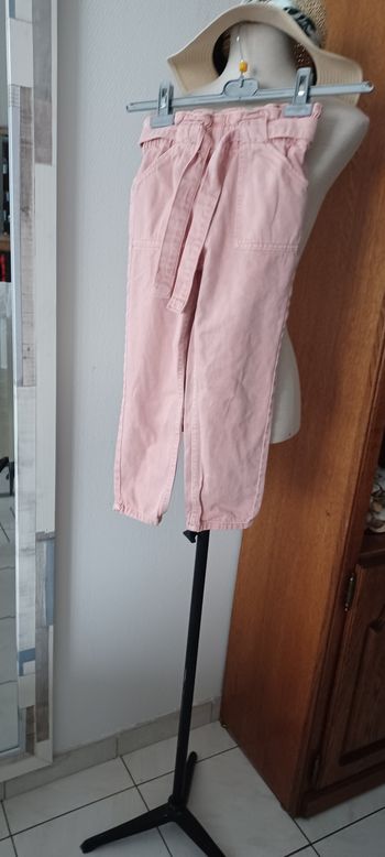 Très beau jeans fille T 8 ans