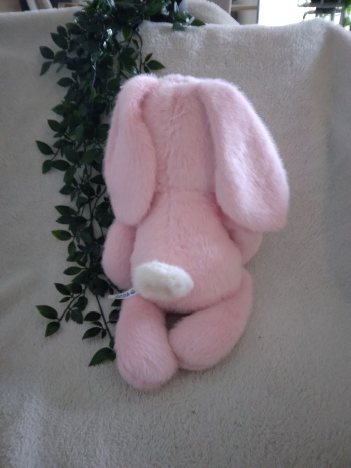 Peluche lapin neuve. 30->16€ - photo numéro 2