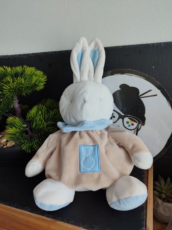 doudou Peluche lapin boule klorane marron blanc bleu beige DD002976