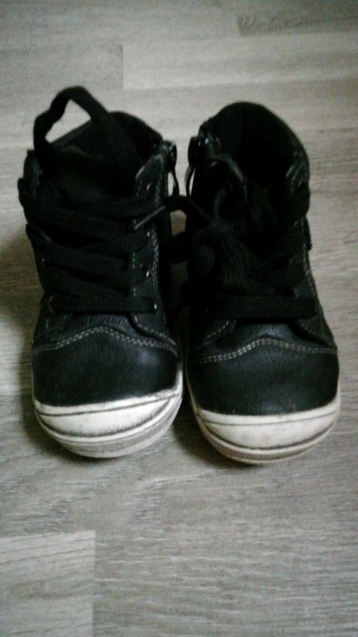 Chaussures garçon 22 - photo numéro 3