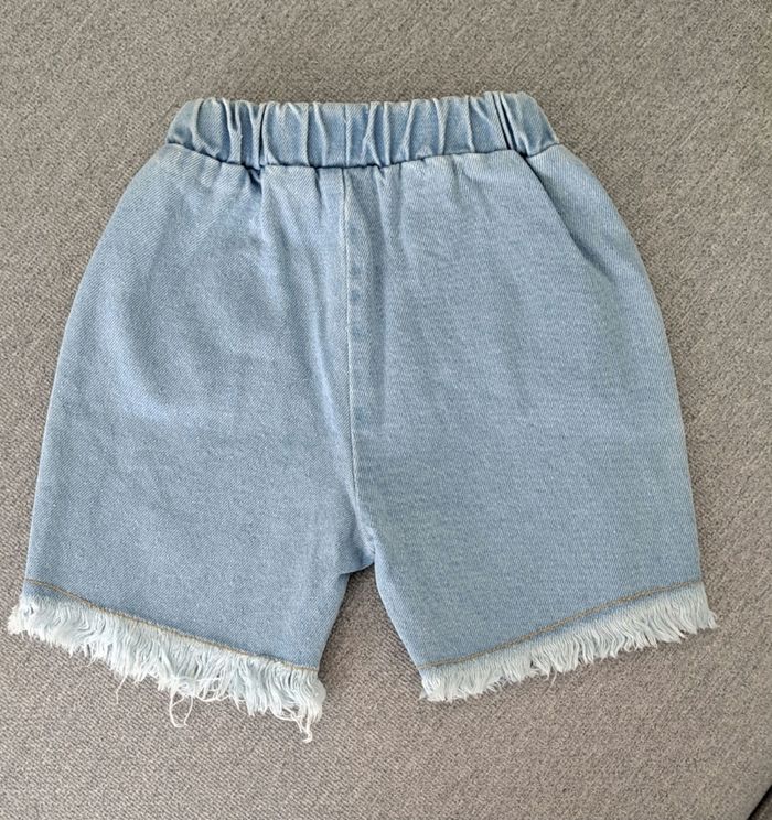 Short en jeans Neuf 6/9 mois - photo numéro 3