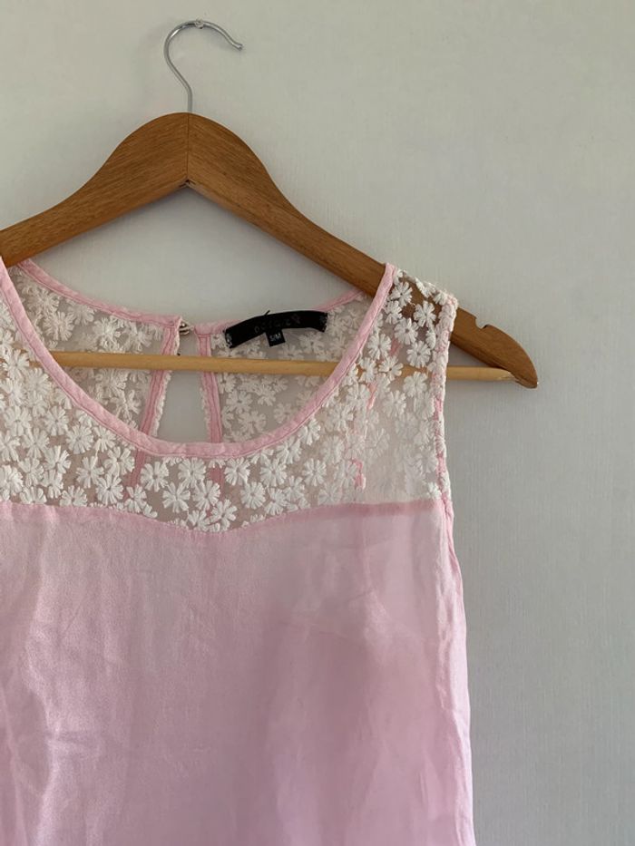 Blouse rose et blanche à broderie - photo numéro 2