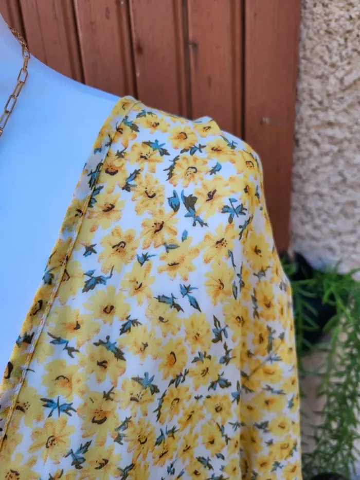 Blouse voile fleuri courte ivoire jaune shein taille 52 - photo numéro 2