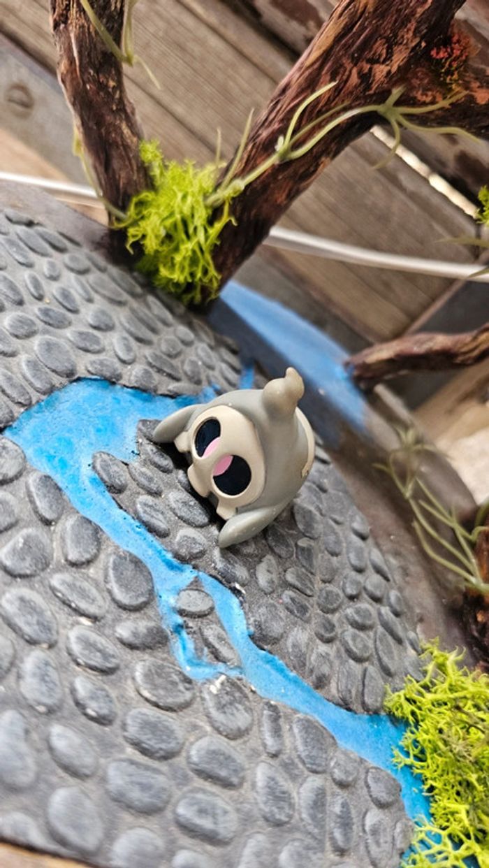 Super figurine Pokemon Nintendo finger puppet Skelenox - photo numéro 2