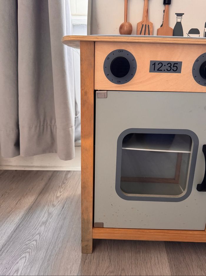 Cuisine en bois pour enfants - photo numéro 2
