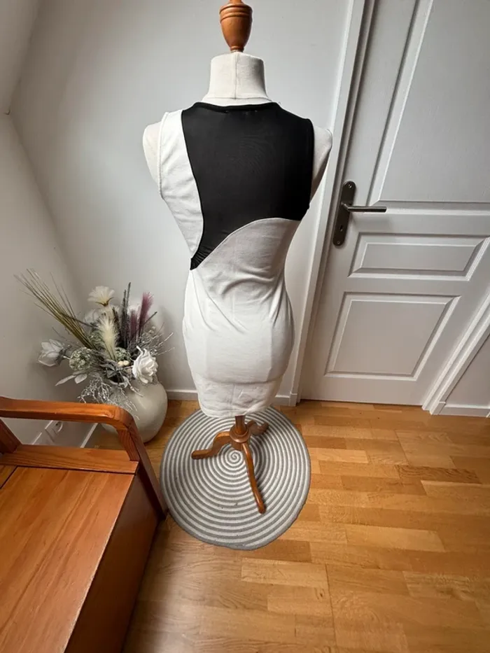 🖤 sublime robe Etam blanche et noire très chic T38 - photo numéro 8