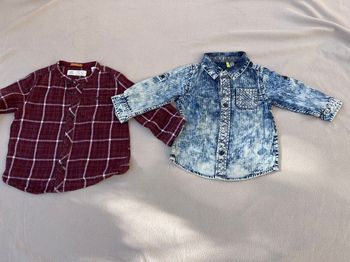 Lot de 2 chemises garçon taille 6 mois  manches longues .